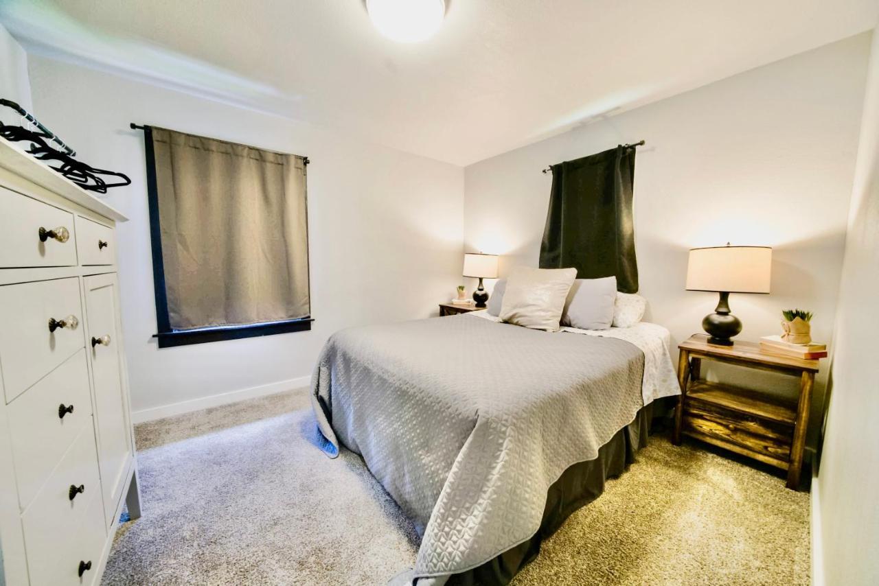Boutique Apartment In Historic Downtown אלבני מראה חיצוני תמונה