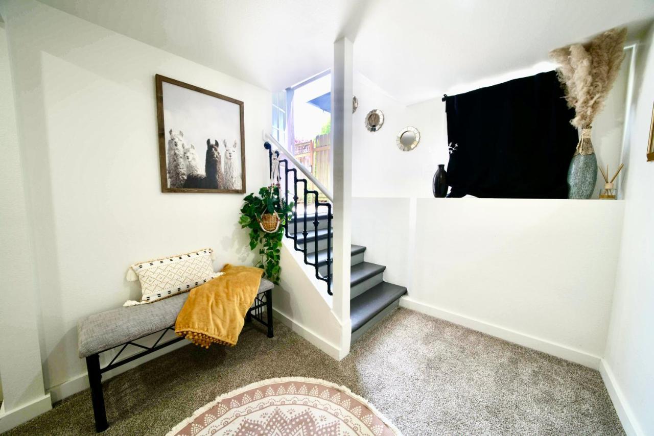 Boutique Apartment In Historic Downtown אלבני מראה חיצוני תמונה