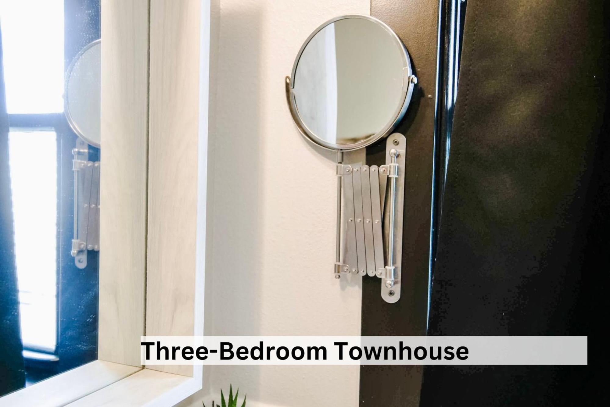 Boutique Apartment In Historic Downtown אלבני מראה חיצוני תמונה