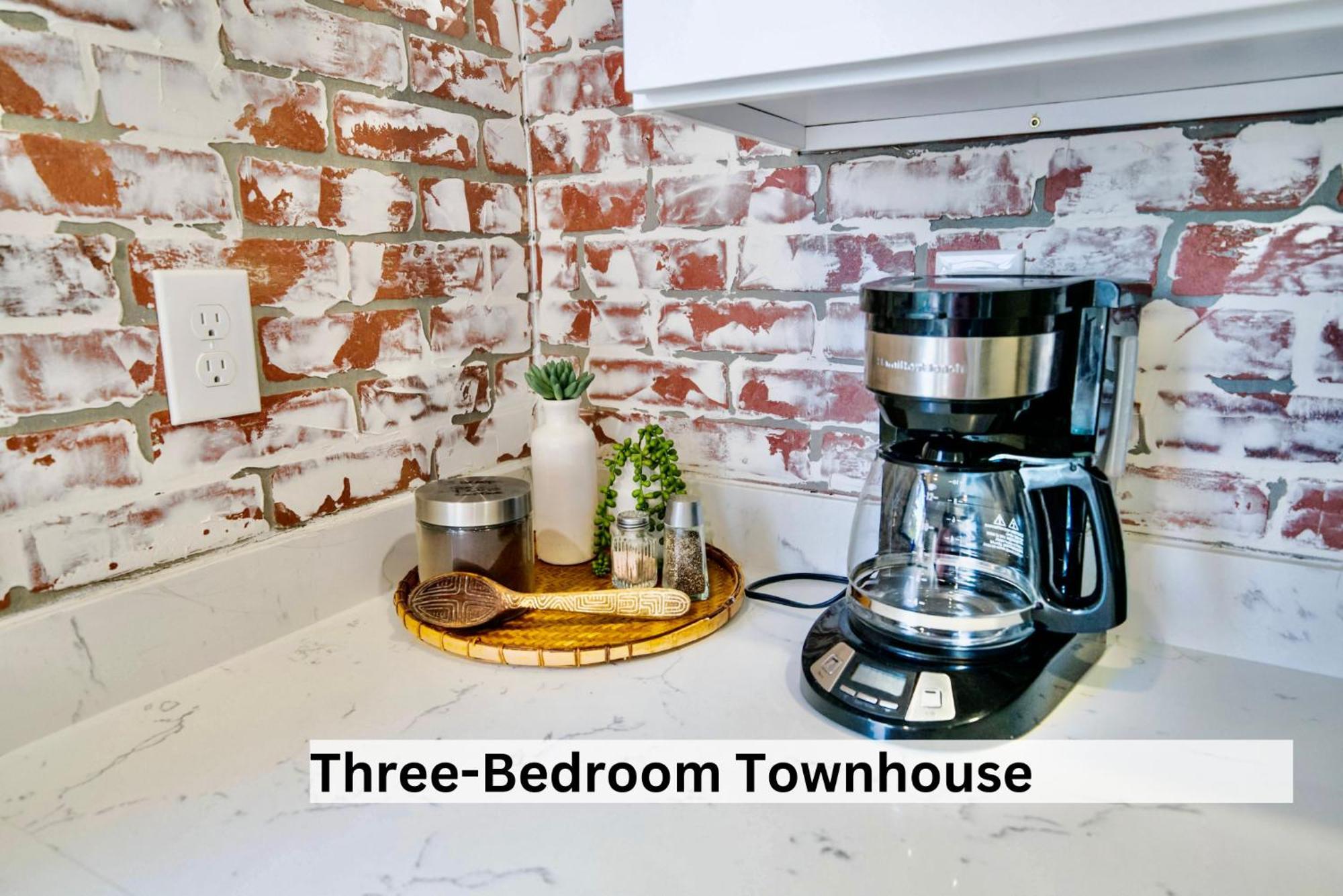 Boutique Apartment In Historic Downtown אלבני מראה חיצוני תמונה