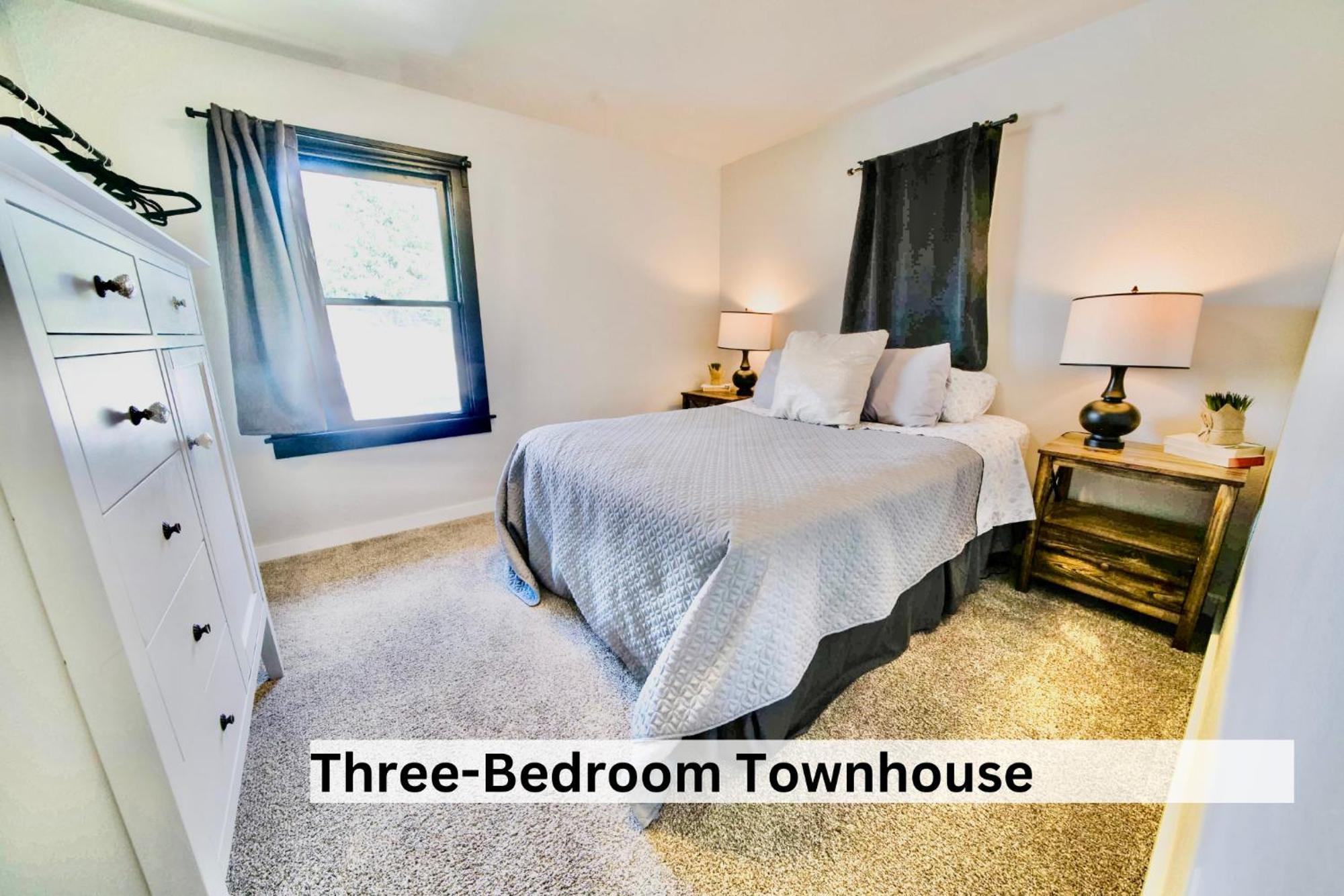 Boutique Apartment In Historic Downtown אלבני מראה חיצוני תמונה