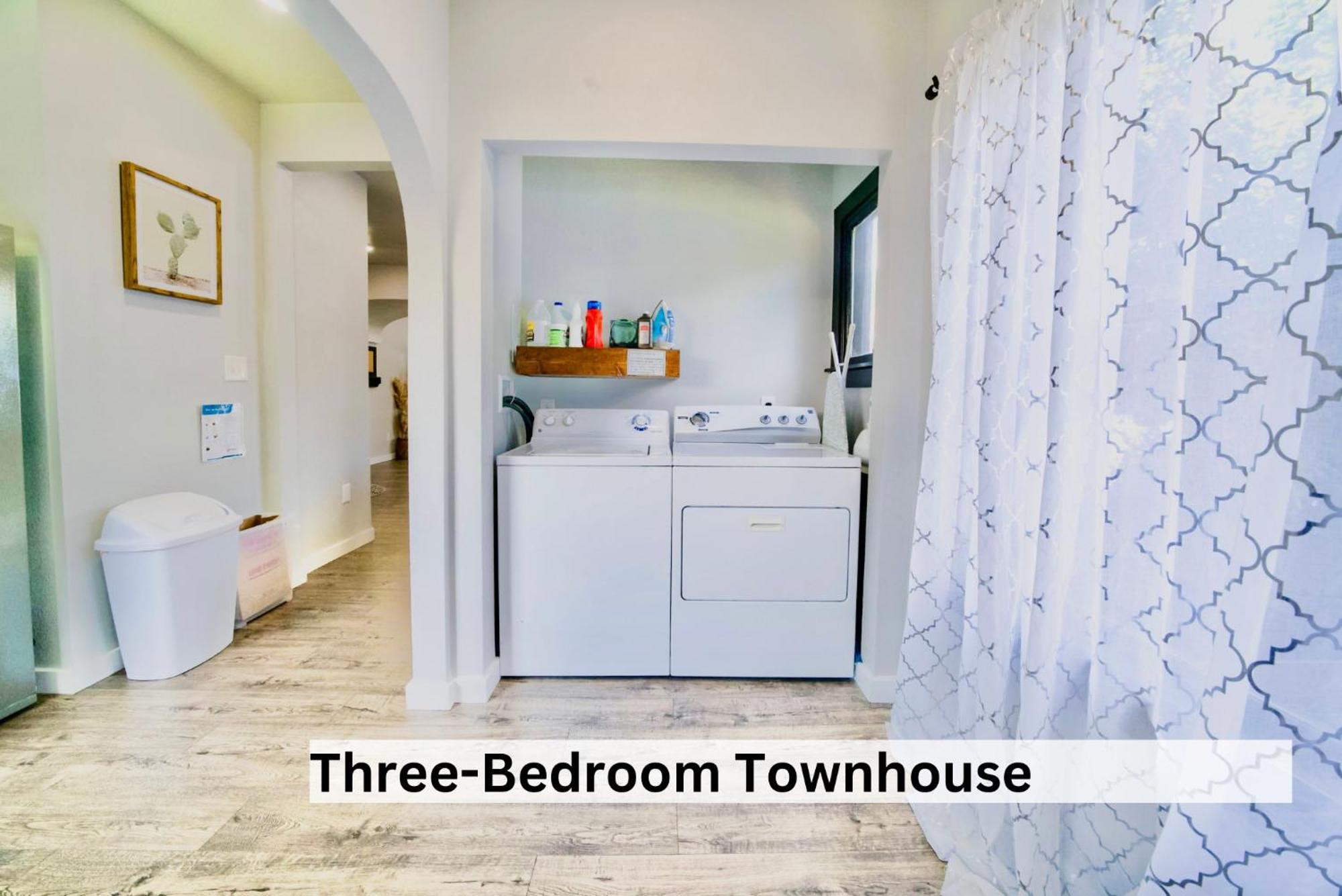 Boutique Apartment In Historic Downtown אלבני מראה חיצוני תמונה