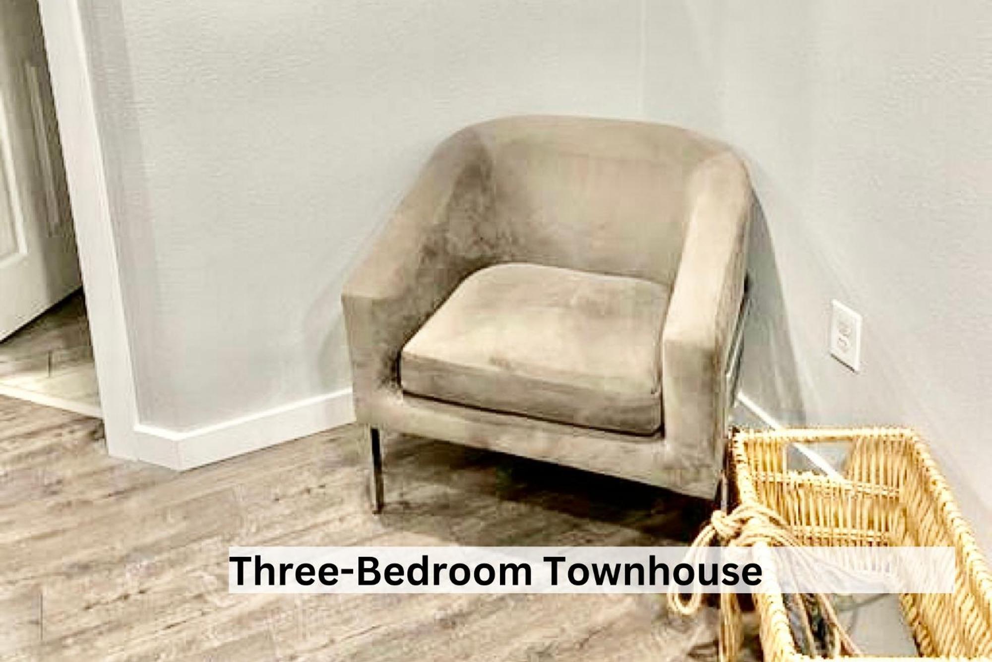 Boutique Apartment In Historic Downtown אלבני מראה חיצוני תמונה